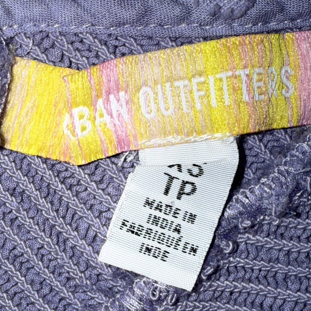 UO Janae Ruffle Lavender Cami Urban Outfitters Smocked Dot Embroidered Top XS - Picture 7 of 9
